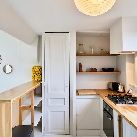 Atypical 2 Bedroom Near Train Station Apartment Tourcoing