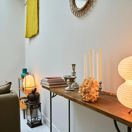 Apartment Atypical 2 Bedroom Near Train Station *