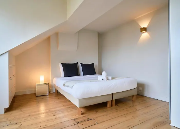 Appartamento Atypical 2 Bedroom Near Train Station *