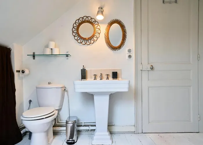 Appartamento Atypical 2 Bedroom Near Train Station *