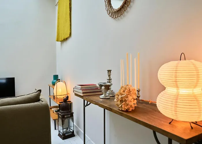 Appartamento Atypical 2 Bedroom Near Train Station *