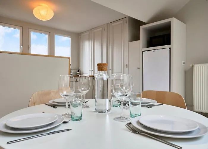 Appartamento Atypical 2 Bedroom Near Train Station *